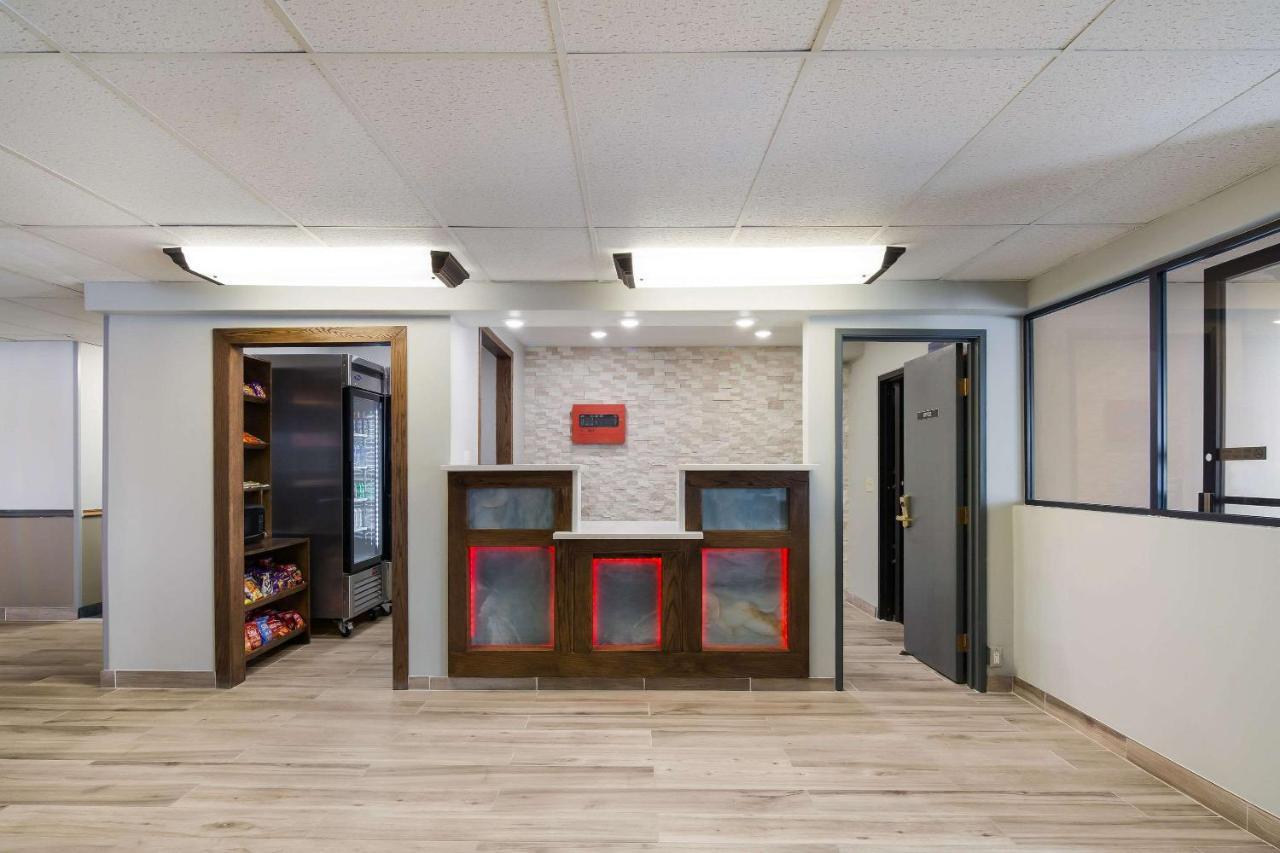 Econo Lodge Williston Exterior foto